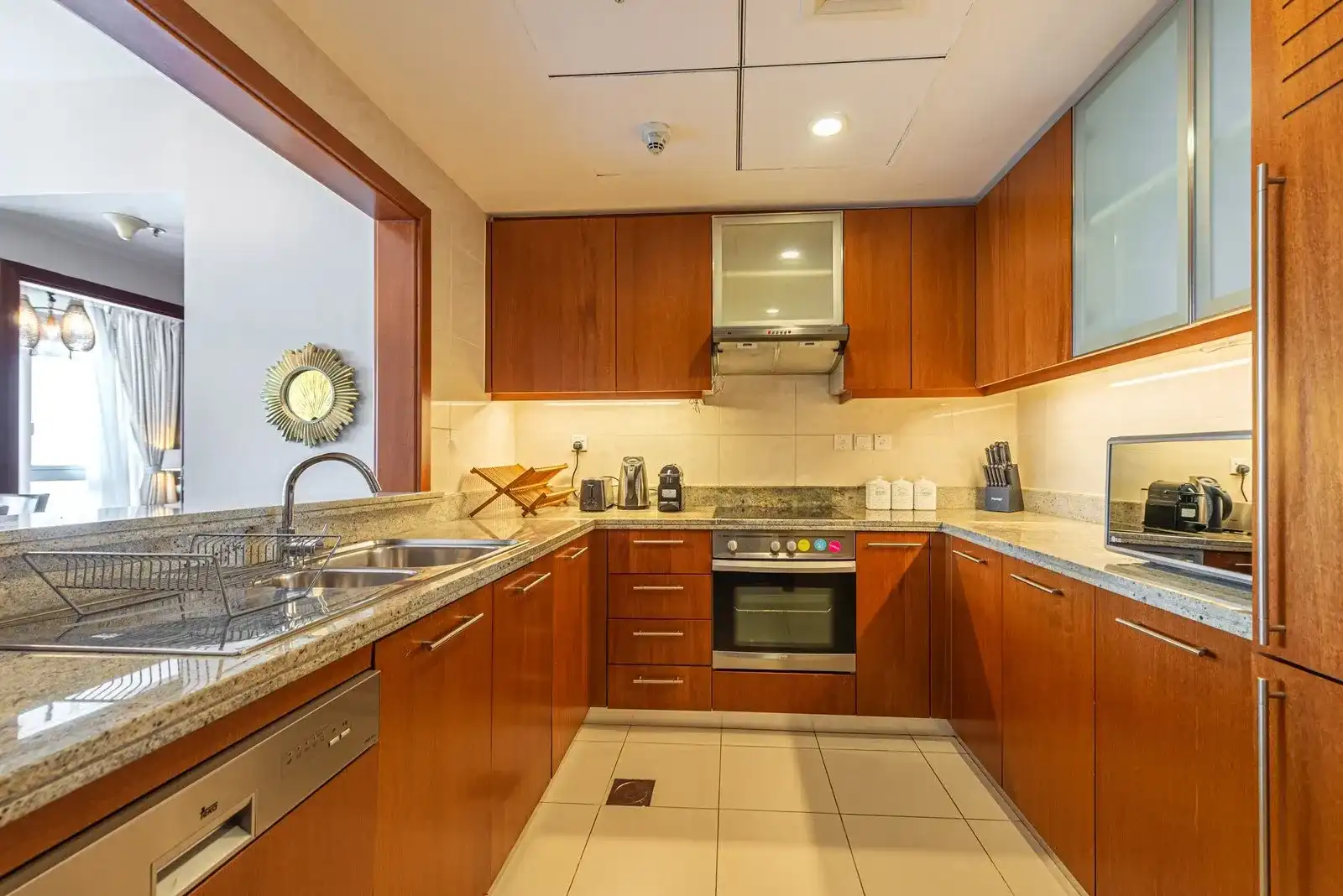 Premium Serviced Apartment Downtown