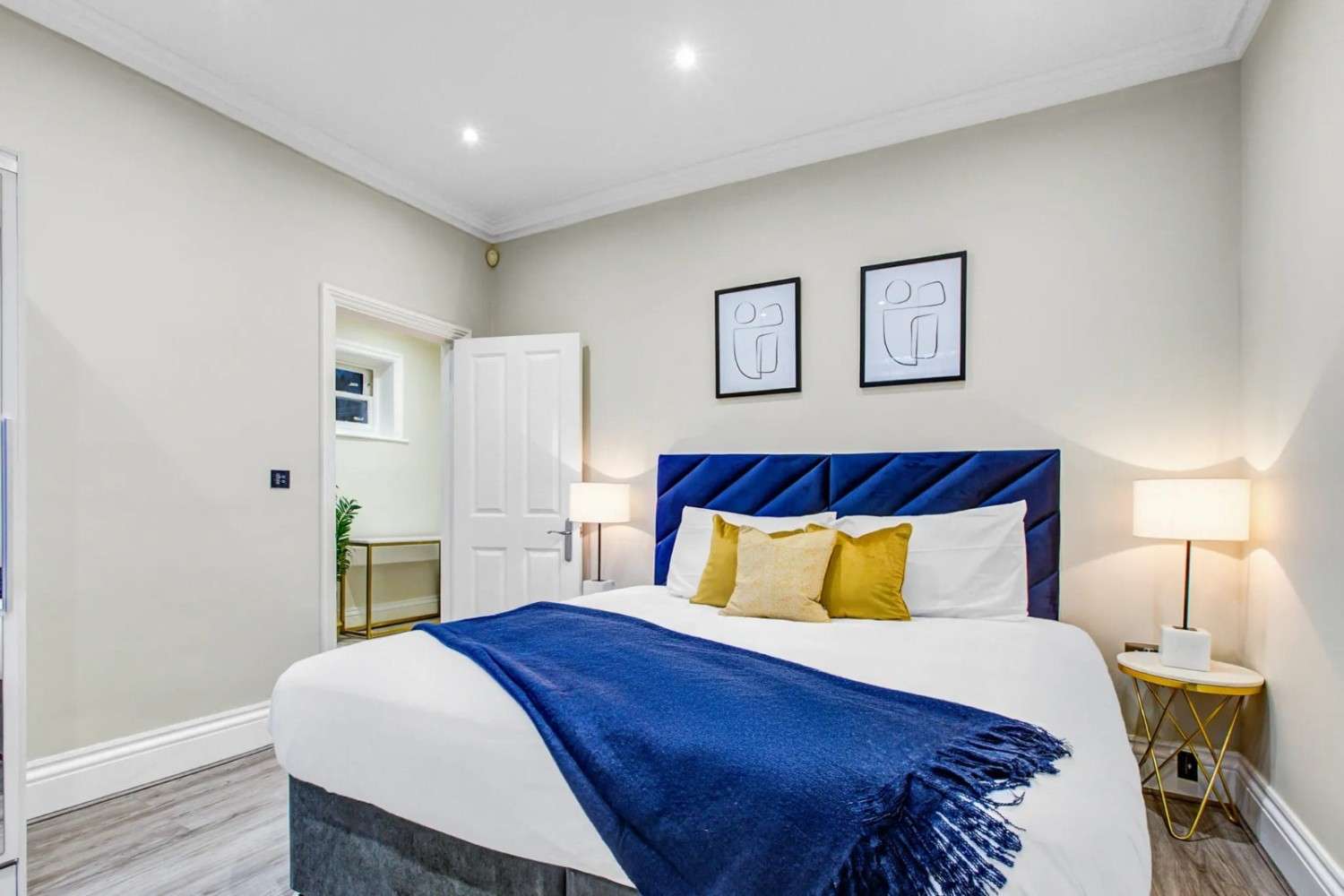 Premium Serviced Apartment Lombard Road
