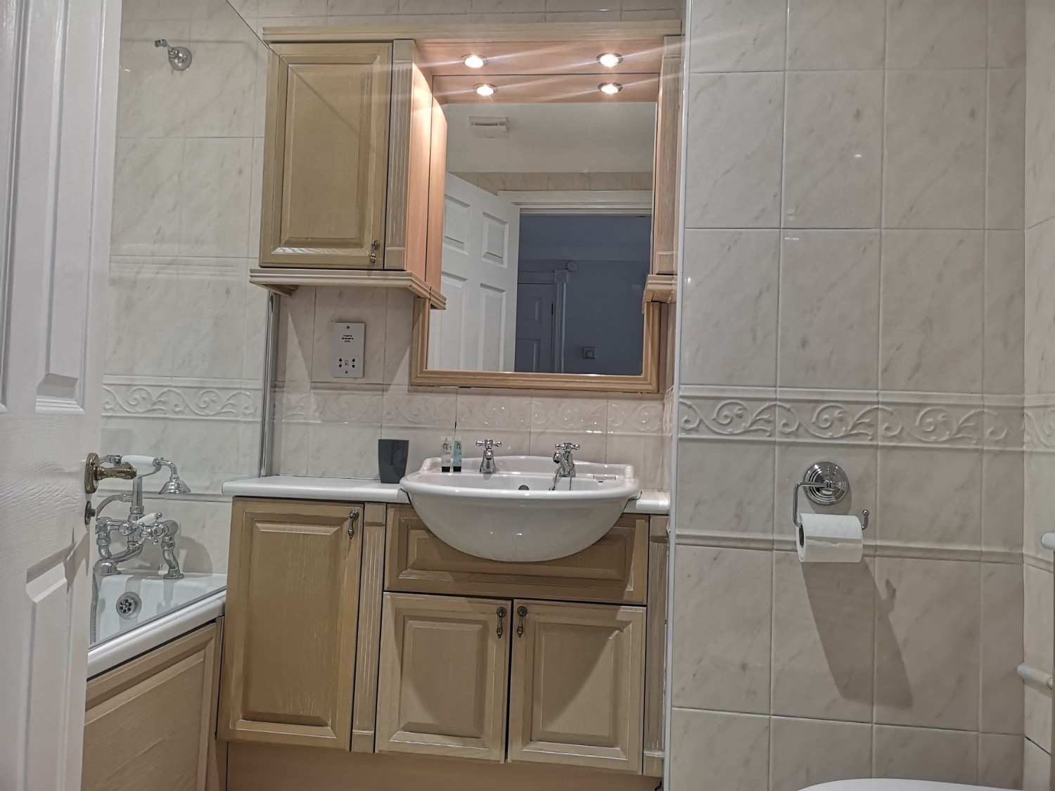 Premium Serviced Apartment Harrow Mount House