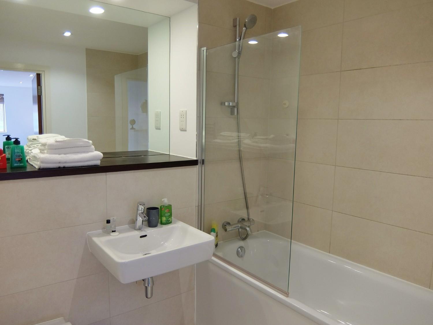 Premium Serviced Apartment Ruislip Crown