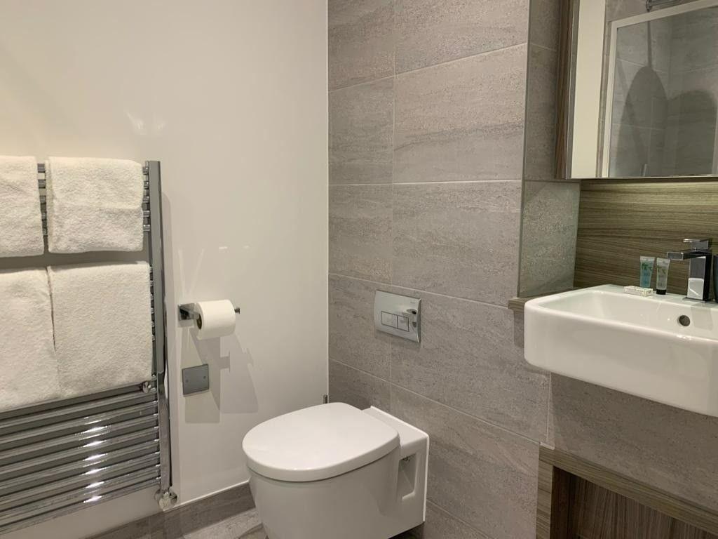 Premium Serviced Apartment Colindale