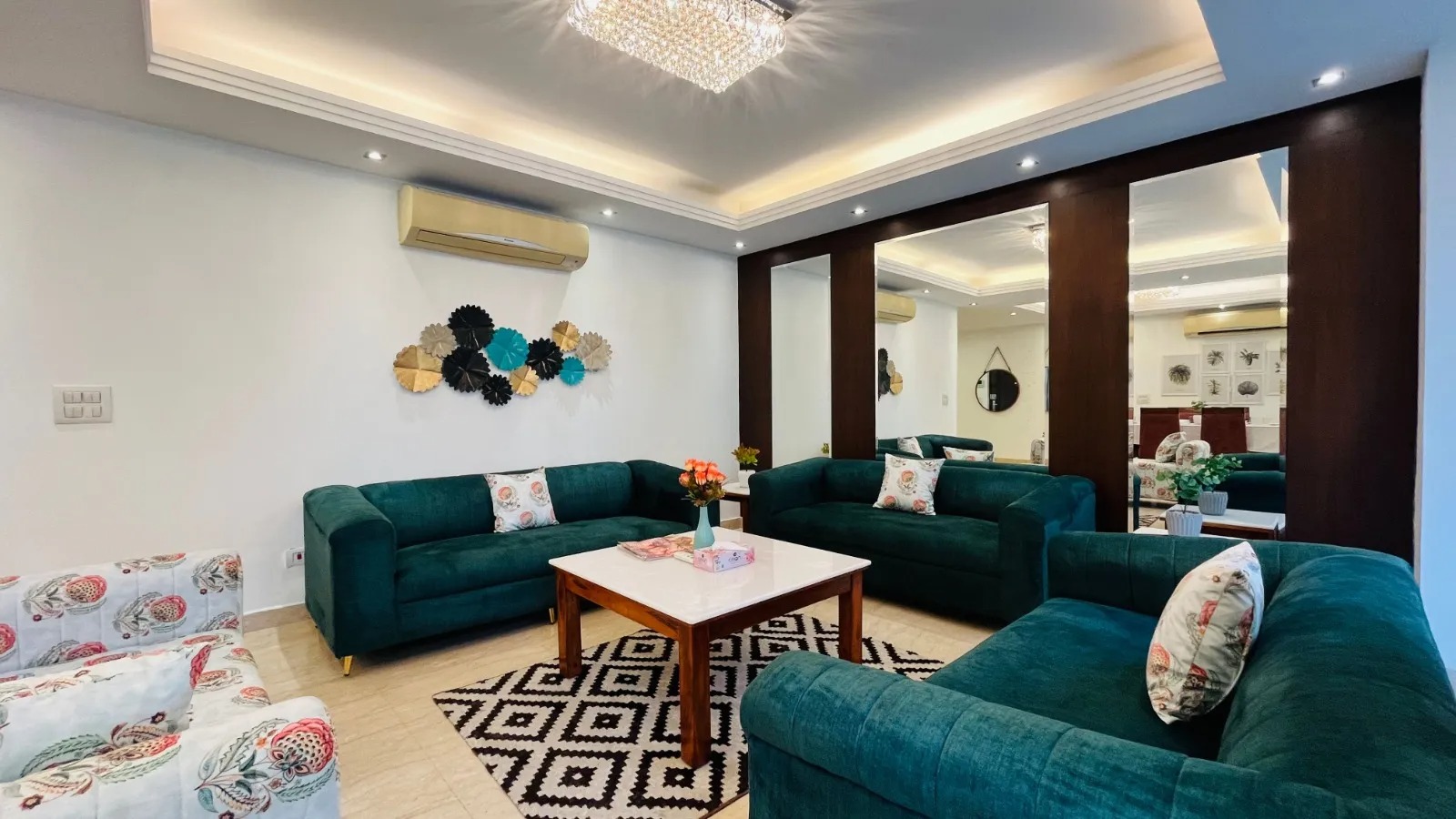 Premium Serviced Apartment Safdarjung Enclave