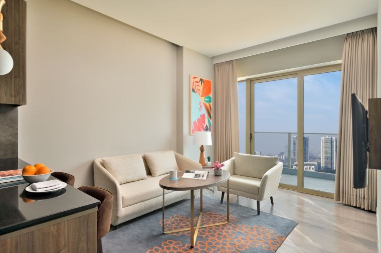 Luxury Serviced Apartment Paras Square