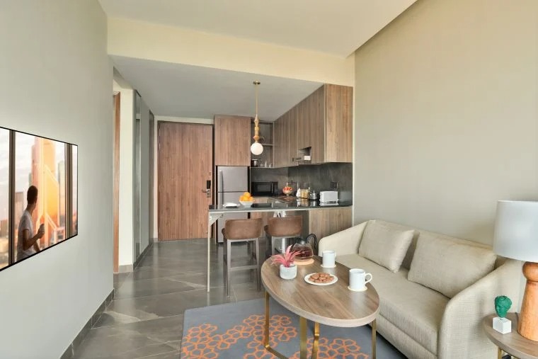 Luxury Serviced Apartment Paras Square