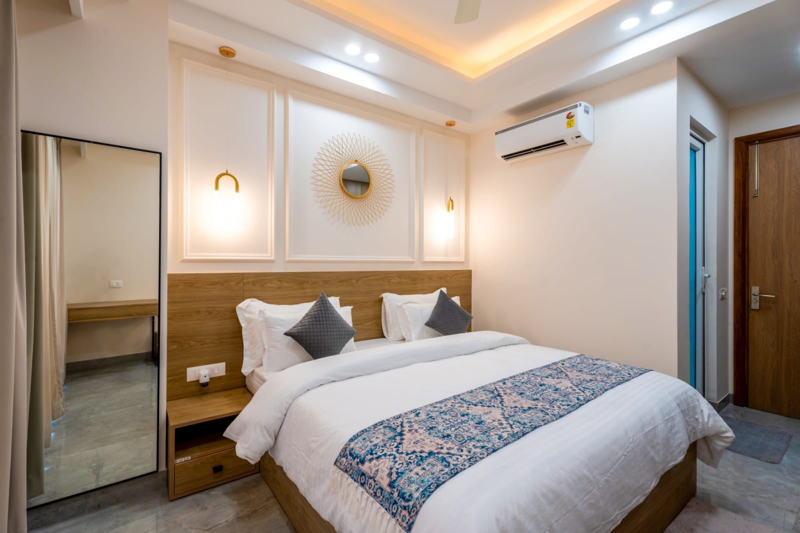 Premium Serviced Apartment Sector 53