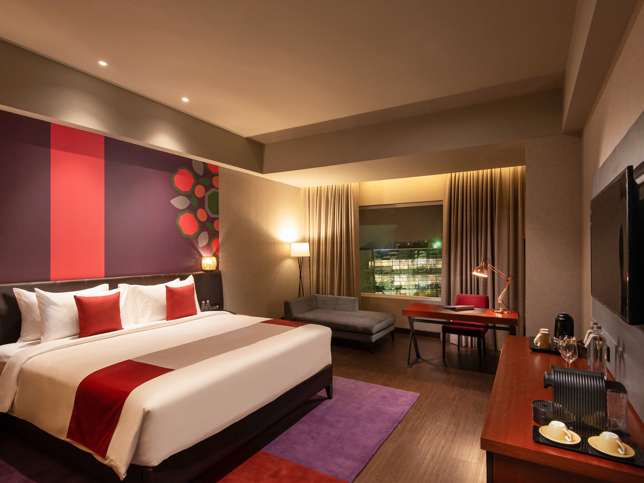Luxury Serviced Apartment Gopalan Mall