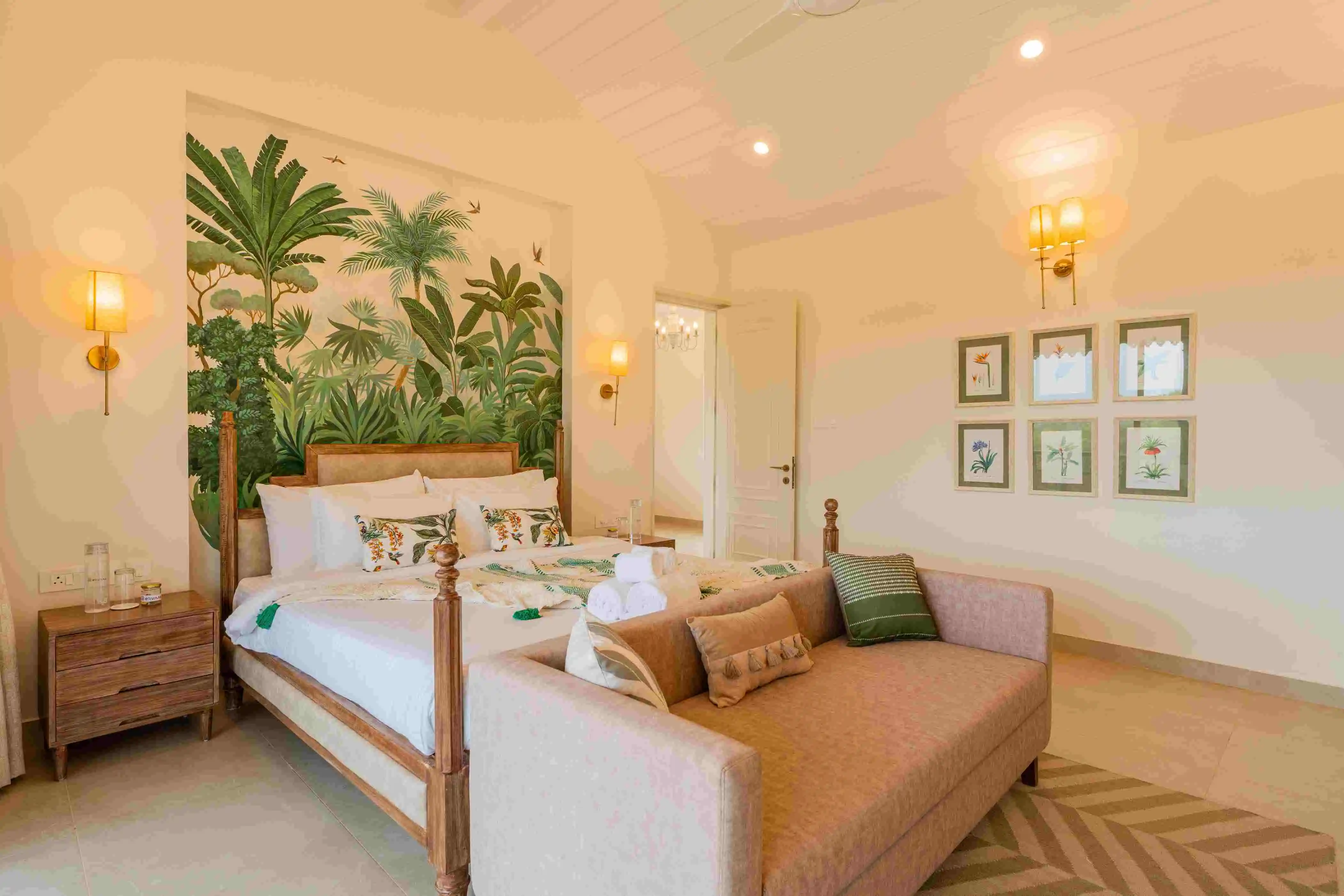 Villa Fleuve I 6-BHK Getaway By the River With Infinity Pool, Lift & Bar Lounge in Saipem near Candolim, North Goa