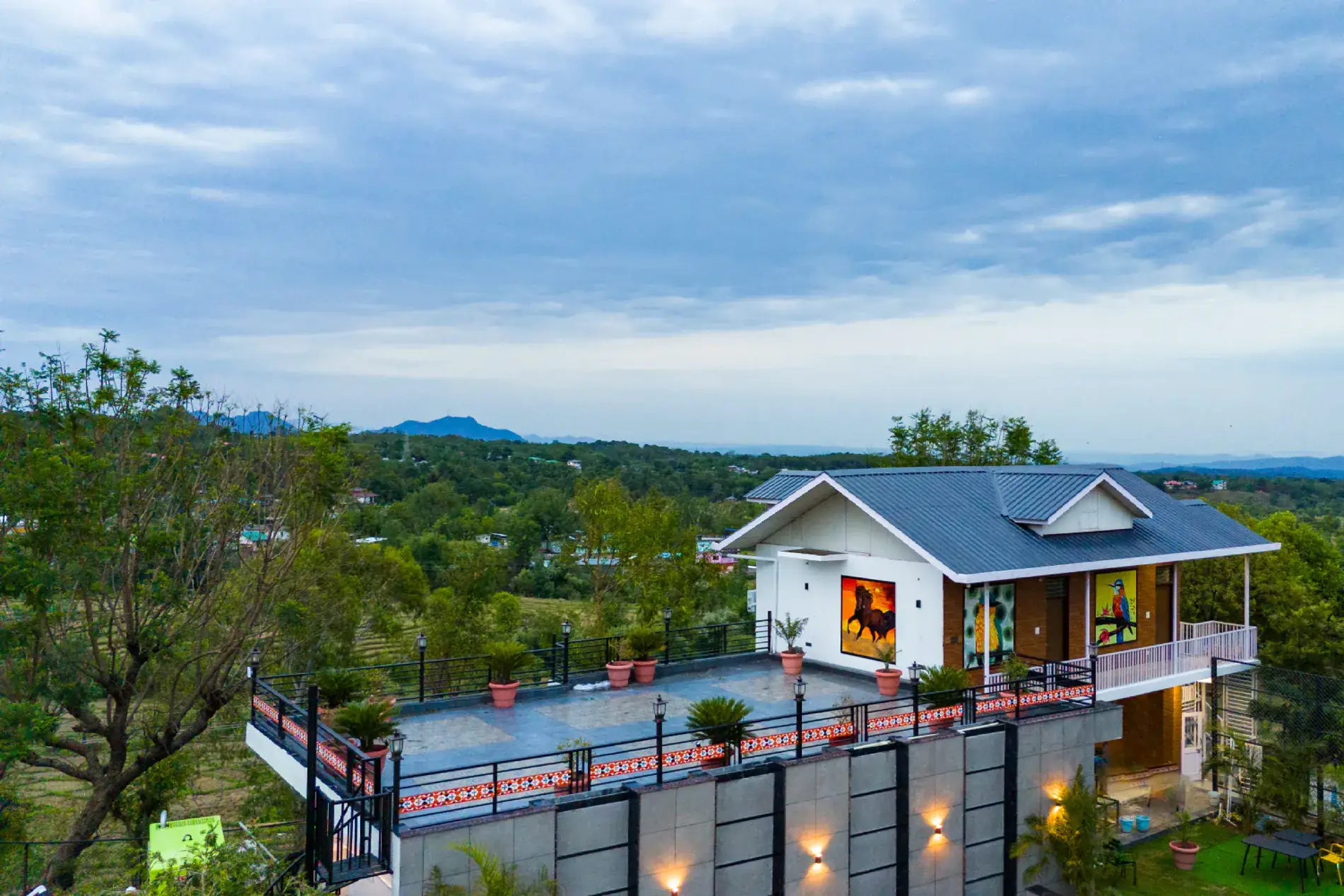 Palampur Villa Hillside 1-Room Retreat