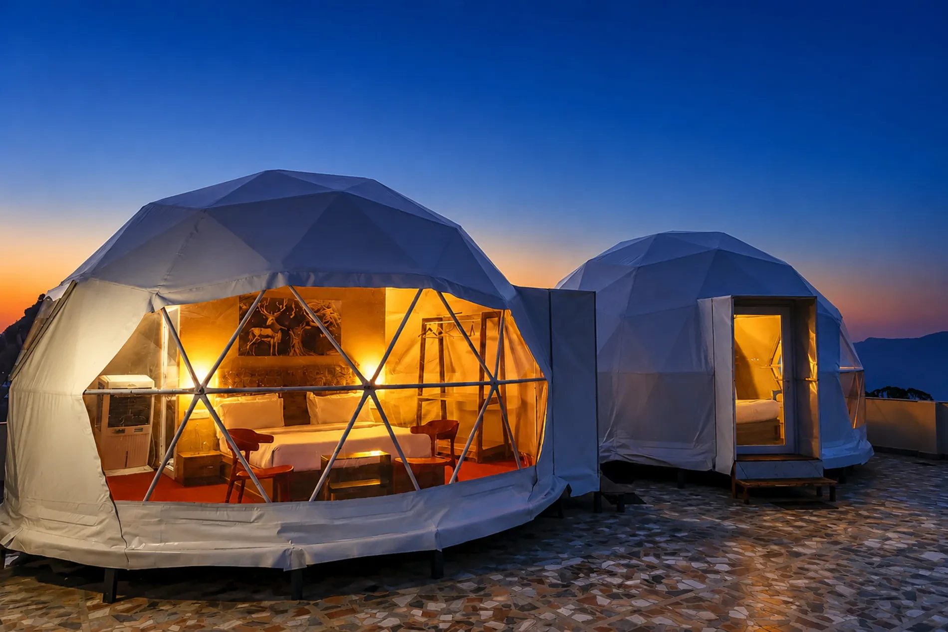 Snowdrop Glamps | Pet-Friendly Dome Cottage with a Common Terrace