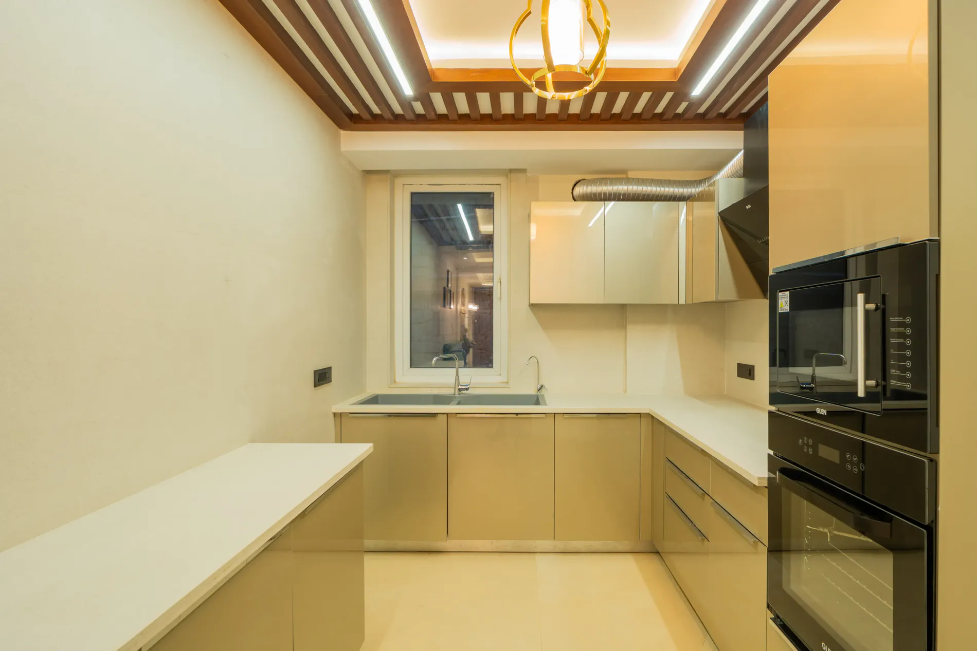 Royce Cottage | Luxe Hilltop 4-BHK Retreat