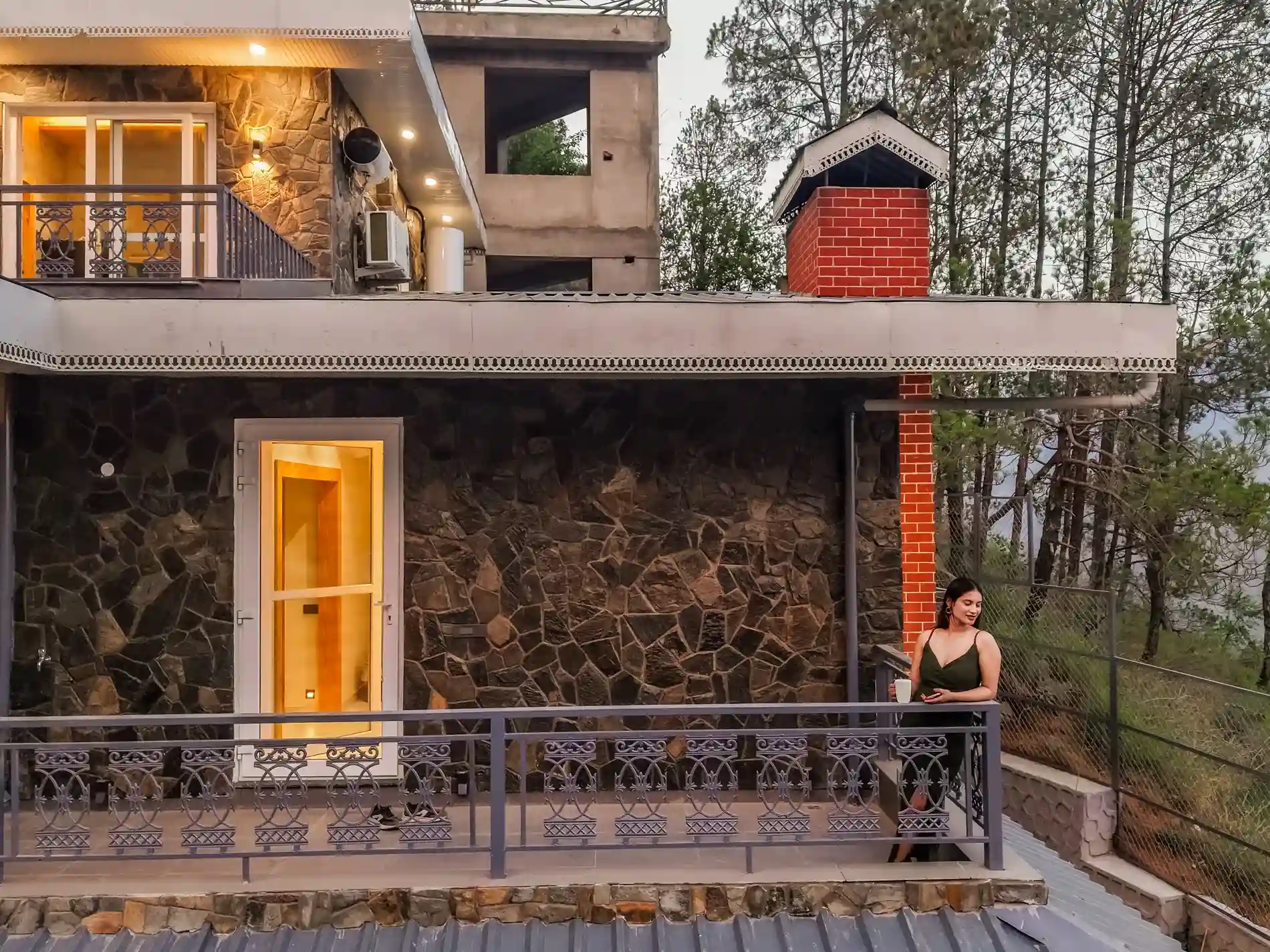 Bask and Blessings Highlands | Pet-Friendly 7-BHK Retreat