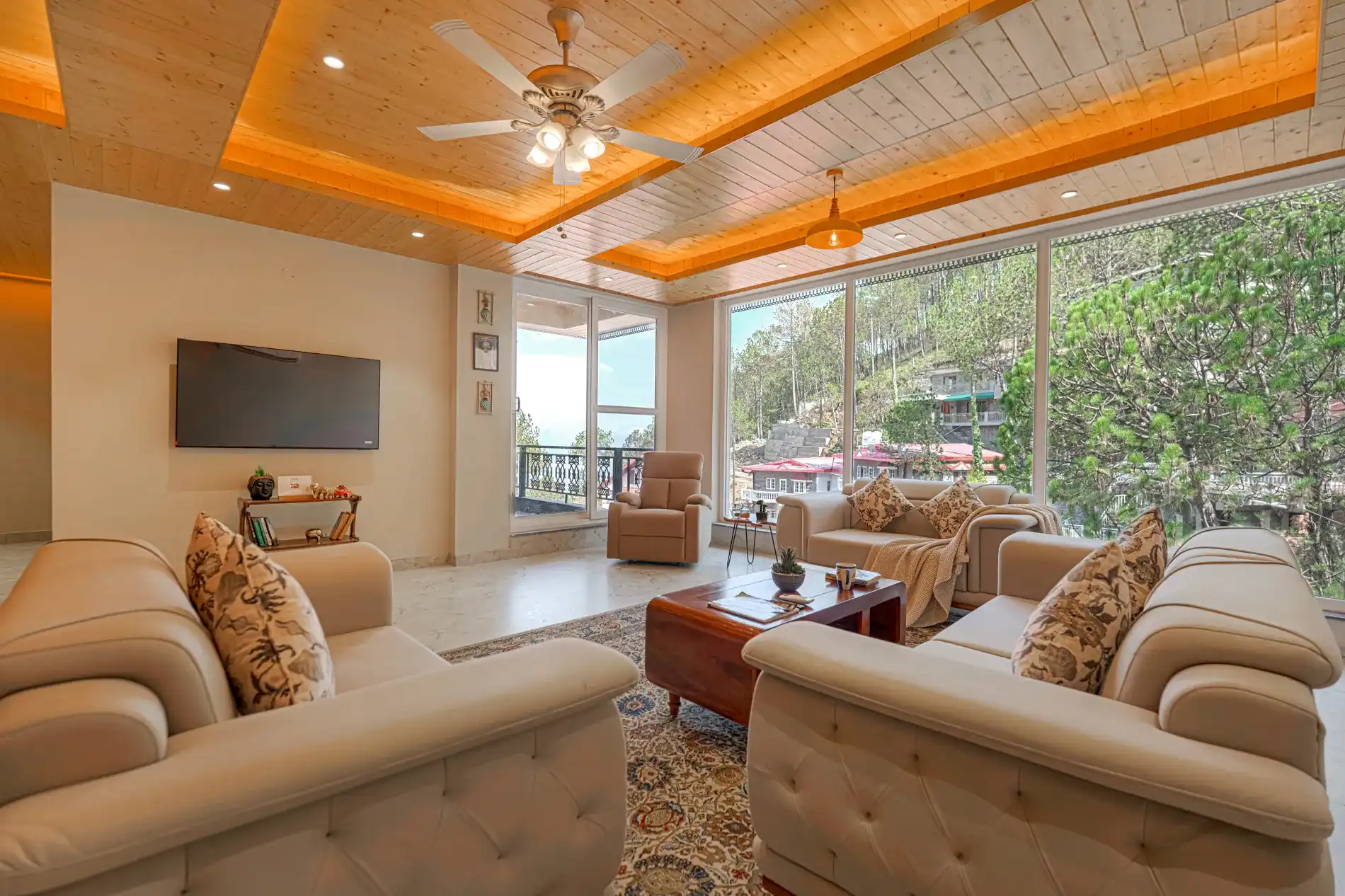 Bask and Blessings Highlands | Pet-Friendly 7-BHK Retreat