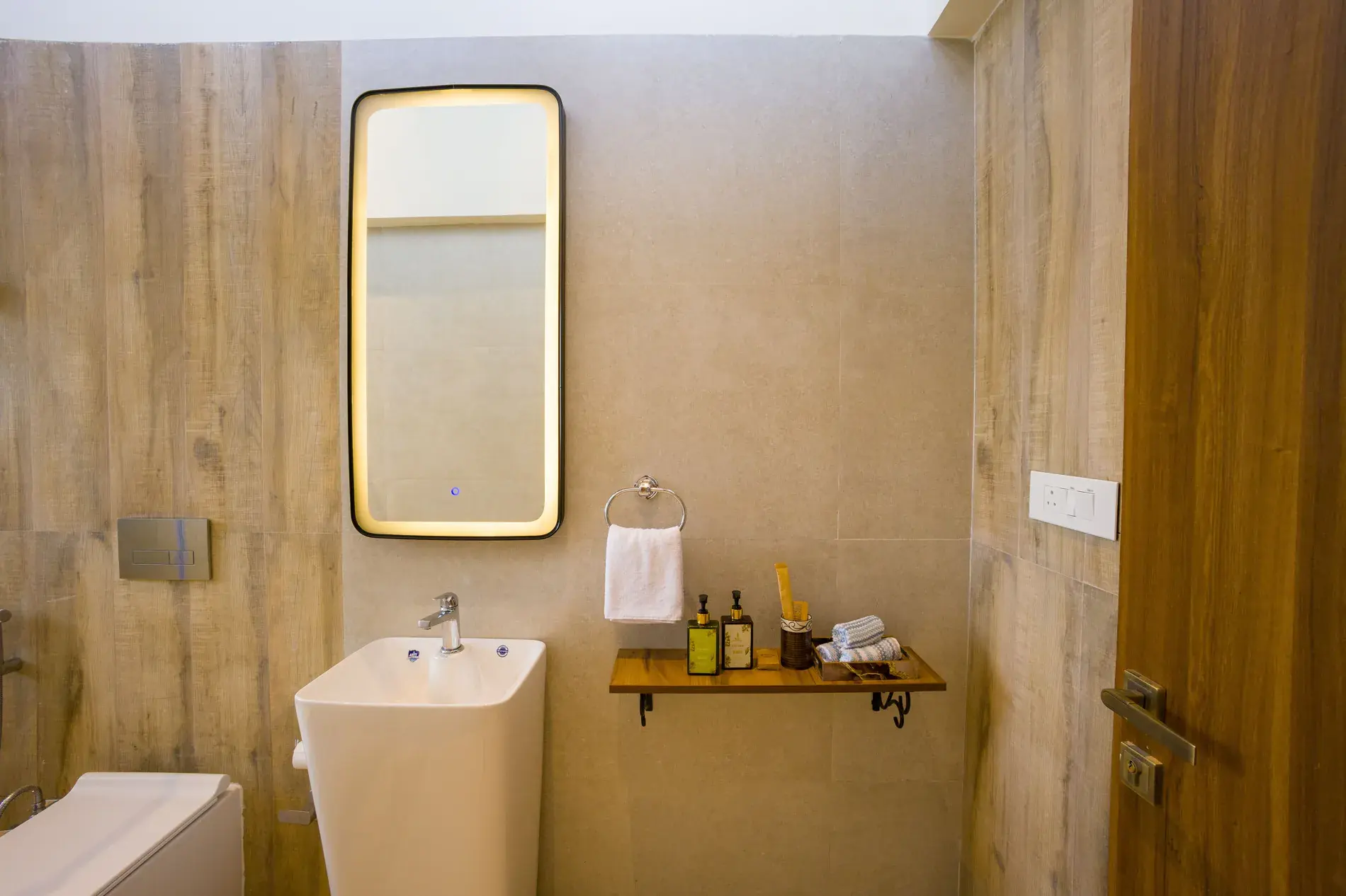 Antarmann Casa Ember | 2-BHK | Terrace | Lake View