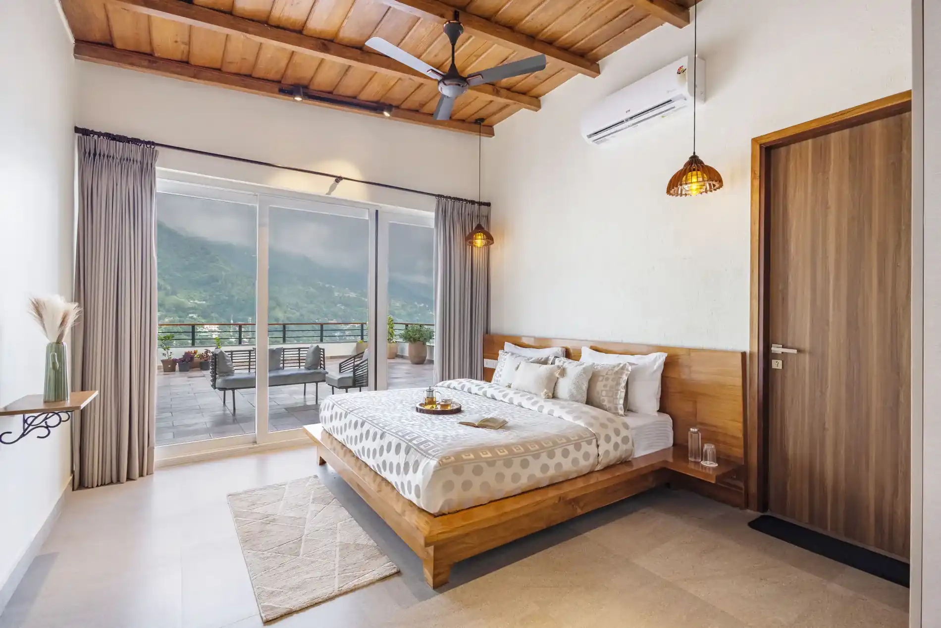 Antarmann Casa Ember | 2-BHK | Terrace | Lake View