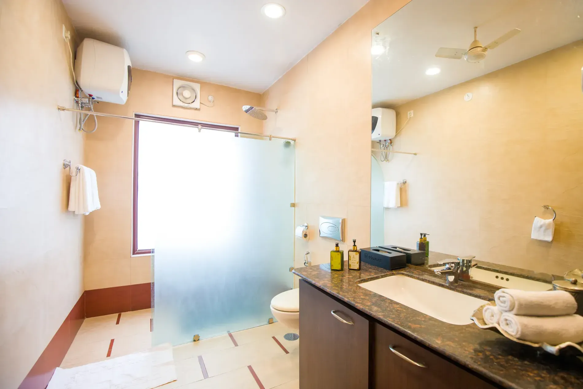 Lakeview Manor | Charming 5-BHK Lakeside Retreat
