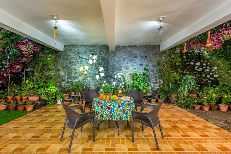 Lakeview Manor | Charming 5-BHK Lakeside Retreat