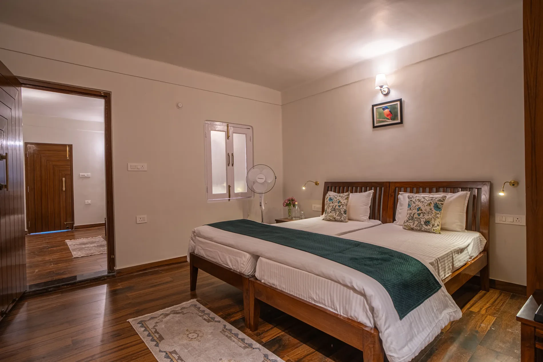 Headingly Suites | Lake-Facing 2-Room Retreat Just Above Mall Road - 5