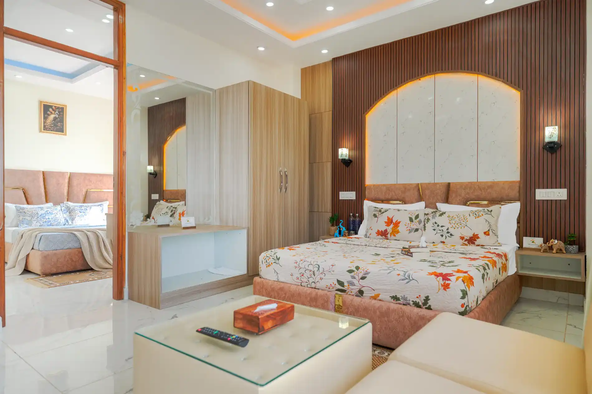 The Ridgeview Retreat Amelia | Hillside 1 & 2-Room Suite - 6
