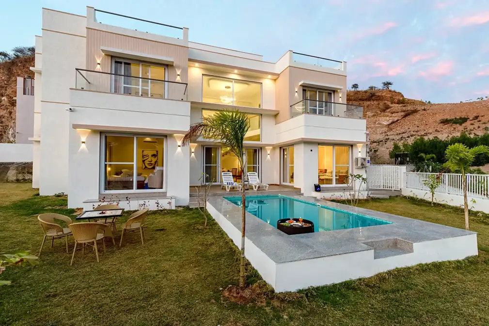Elite Sereno | Luxe 4-BHK Villa With Pvt Pool & Garden