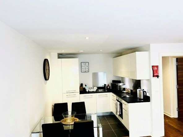 Premium Serviced Apartment Stanmore Place