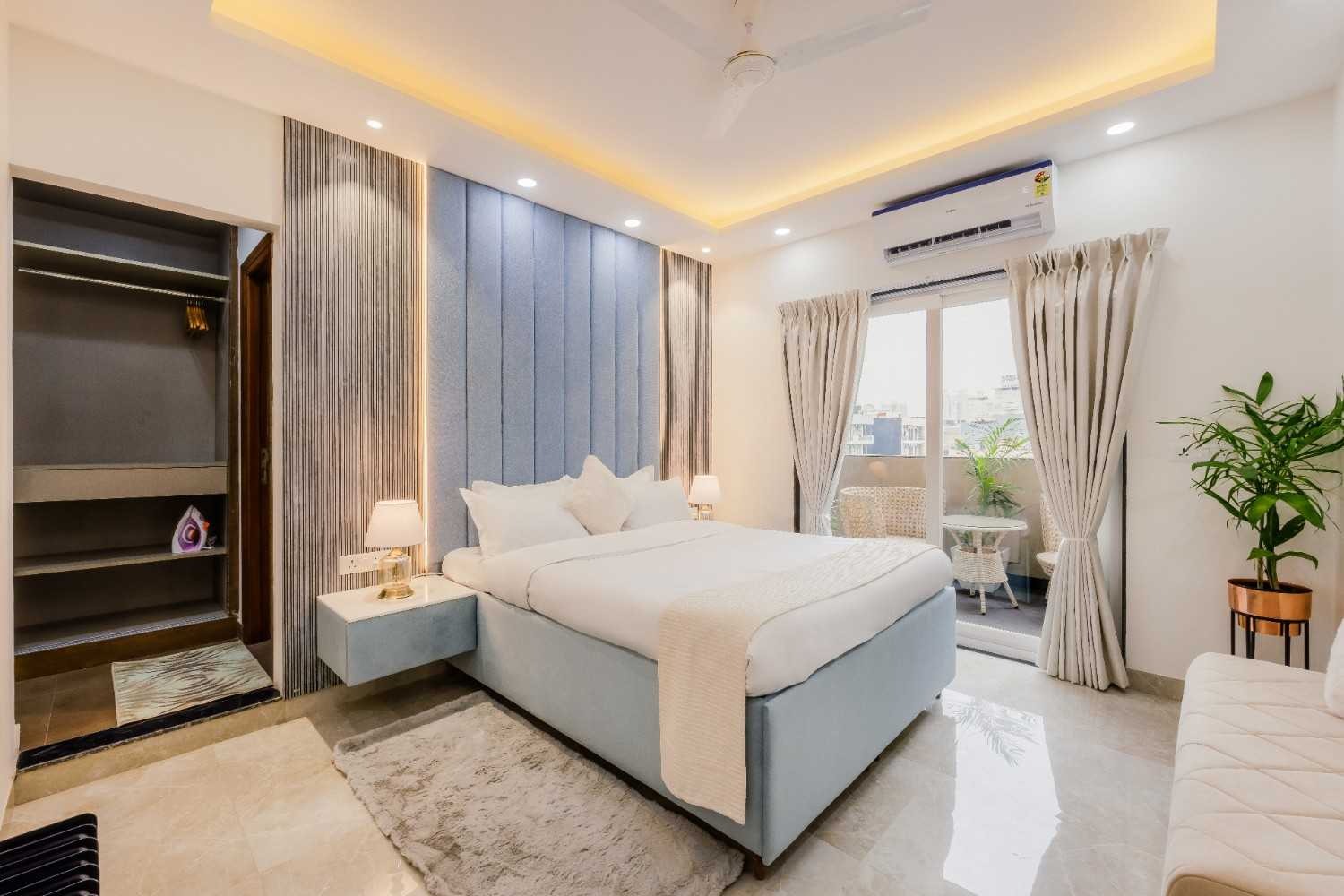 Luxury Serviced Apartment Sushant Lok Phase I
