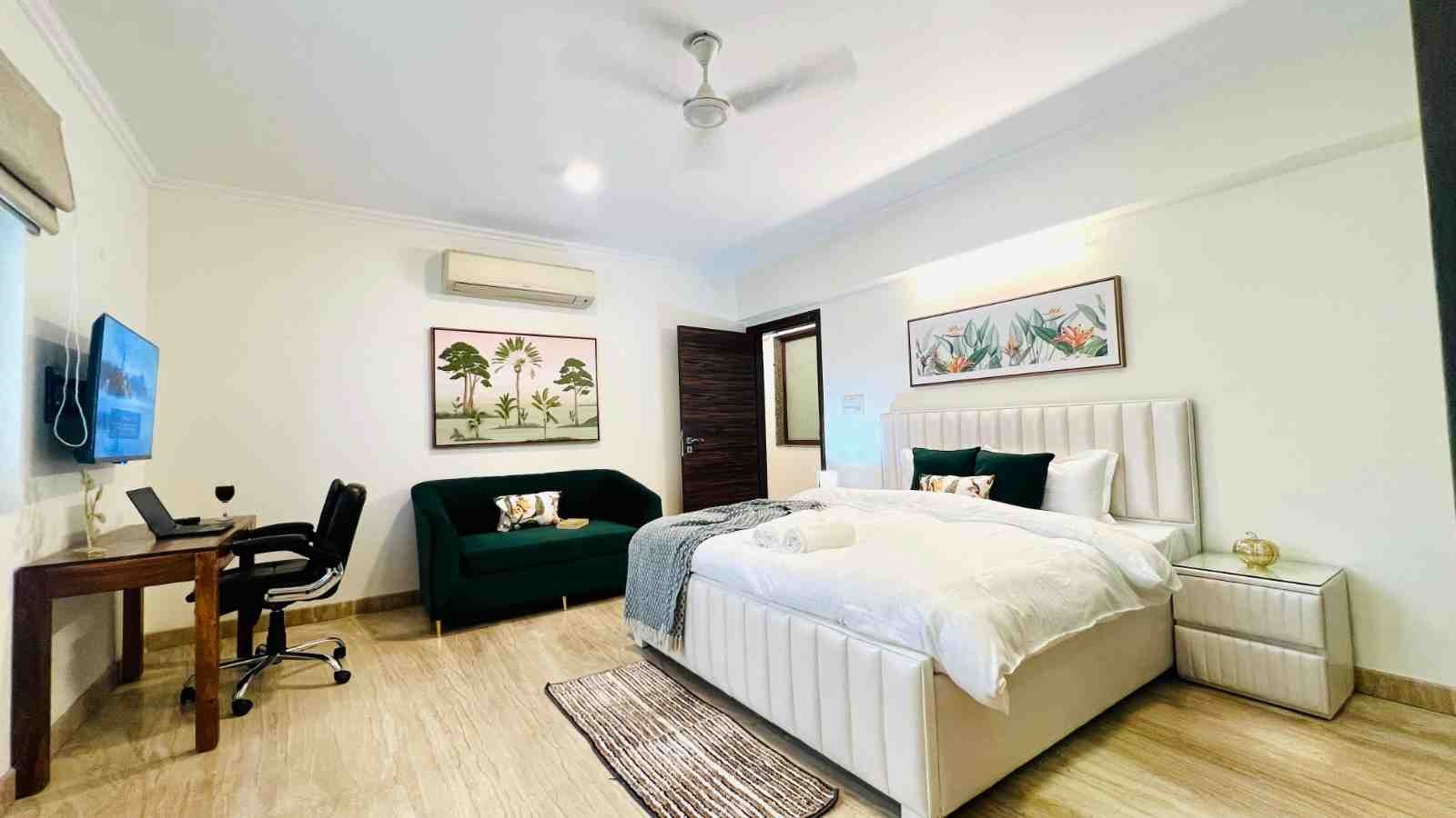 Premium Serviced Apartment New Friends Colony 