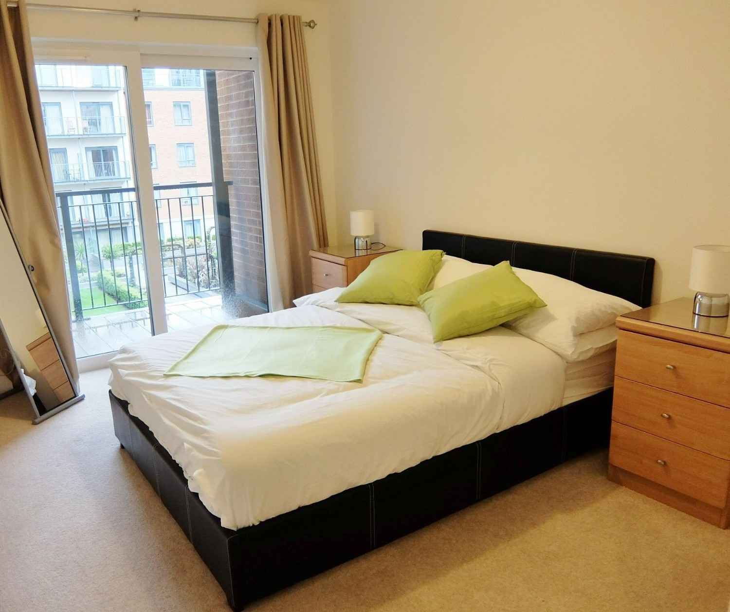 Premium Serviced Apartment Colindale 