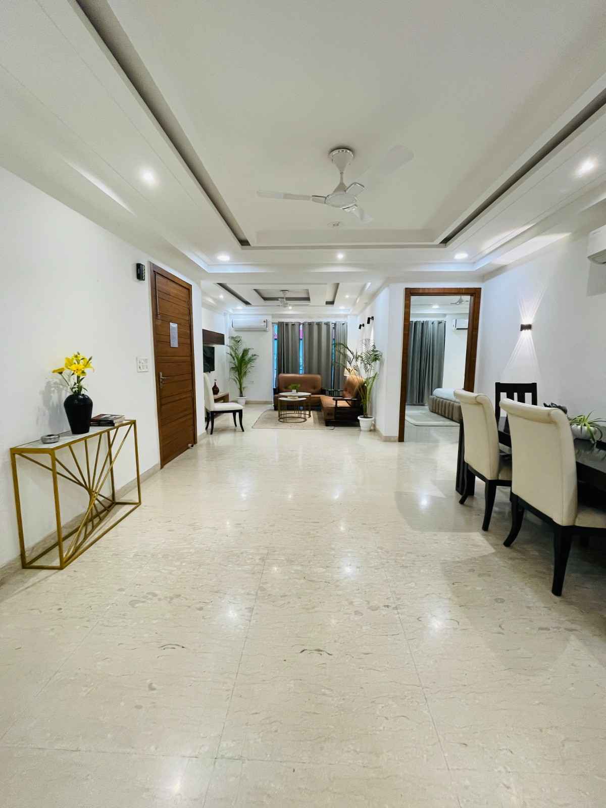 Standard Serviced Apartment Ardee City