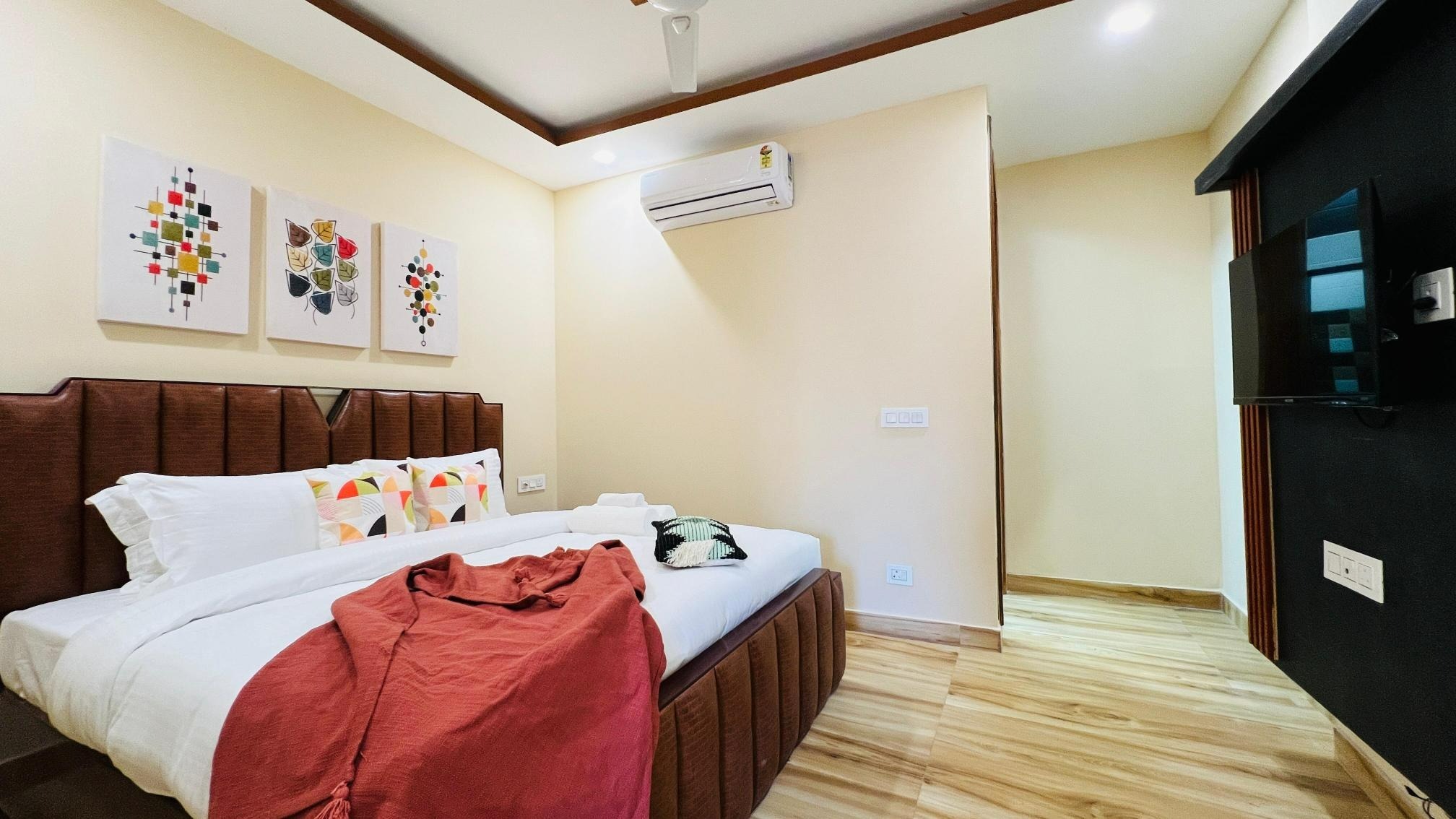 Premium Serviced Apartment Sector 38