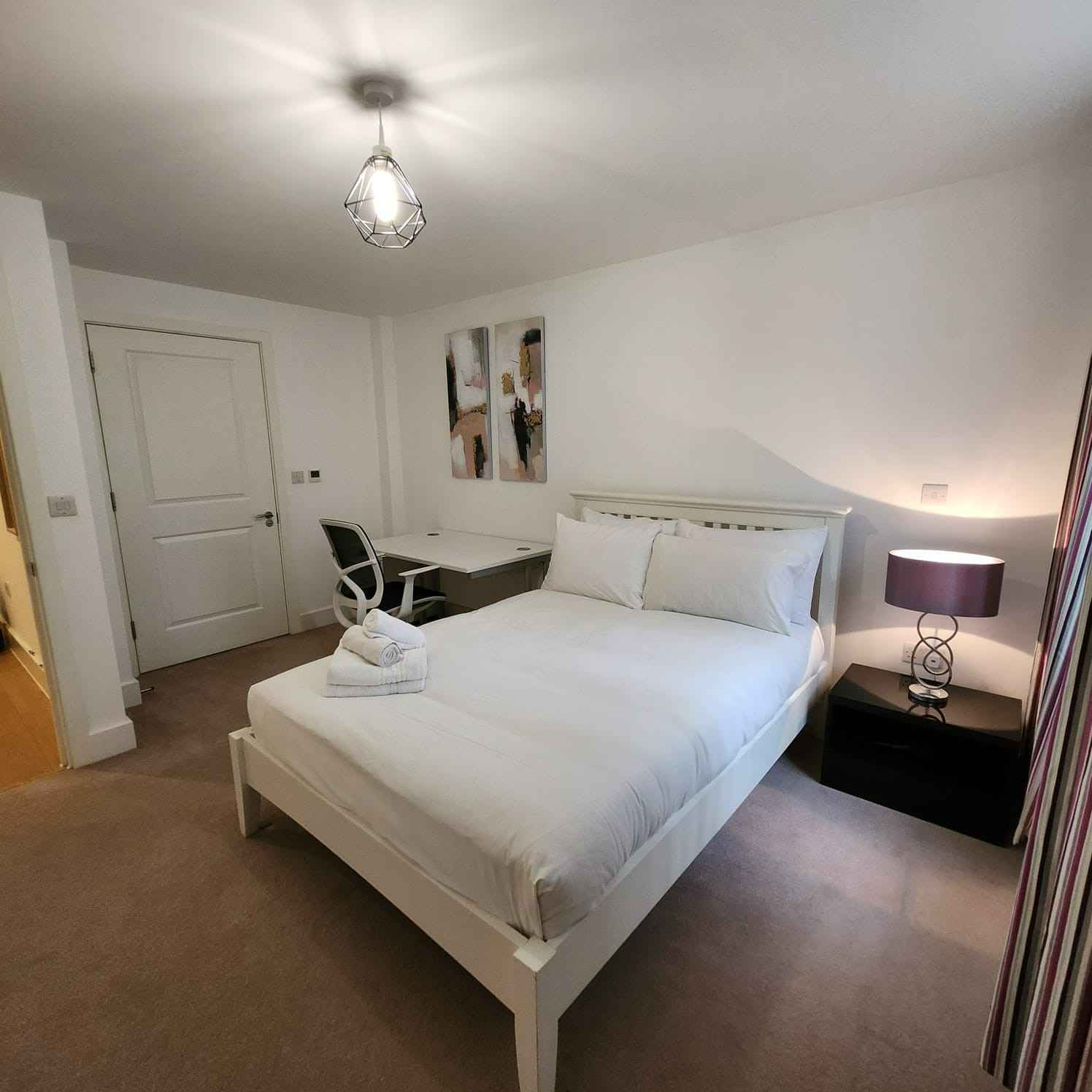 Premium Serviced Apartment Ruislip Pembroke