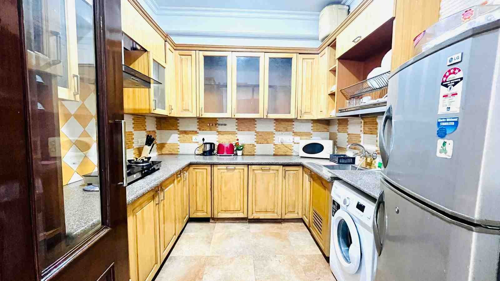 Premium Serviced Apartment Green Park