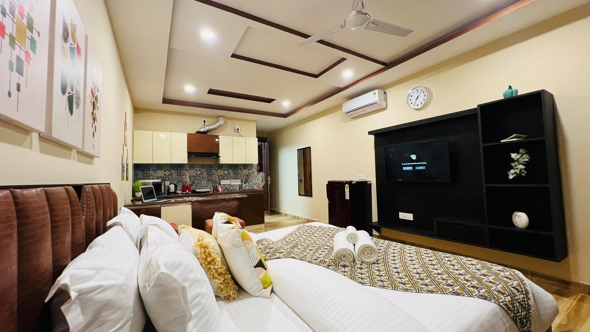 Premium Serviced Apartment Sector 38