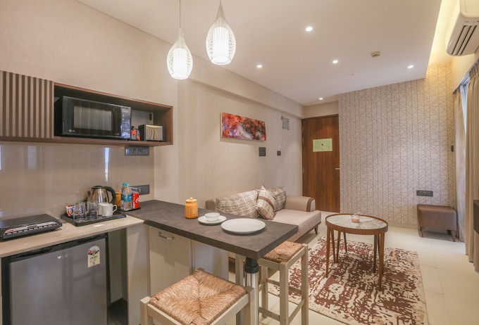 ADP AR Suites Jewels Royale