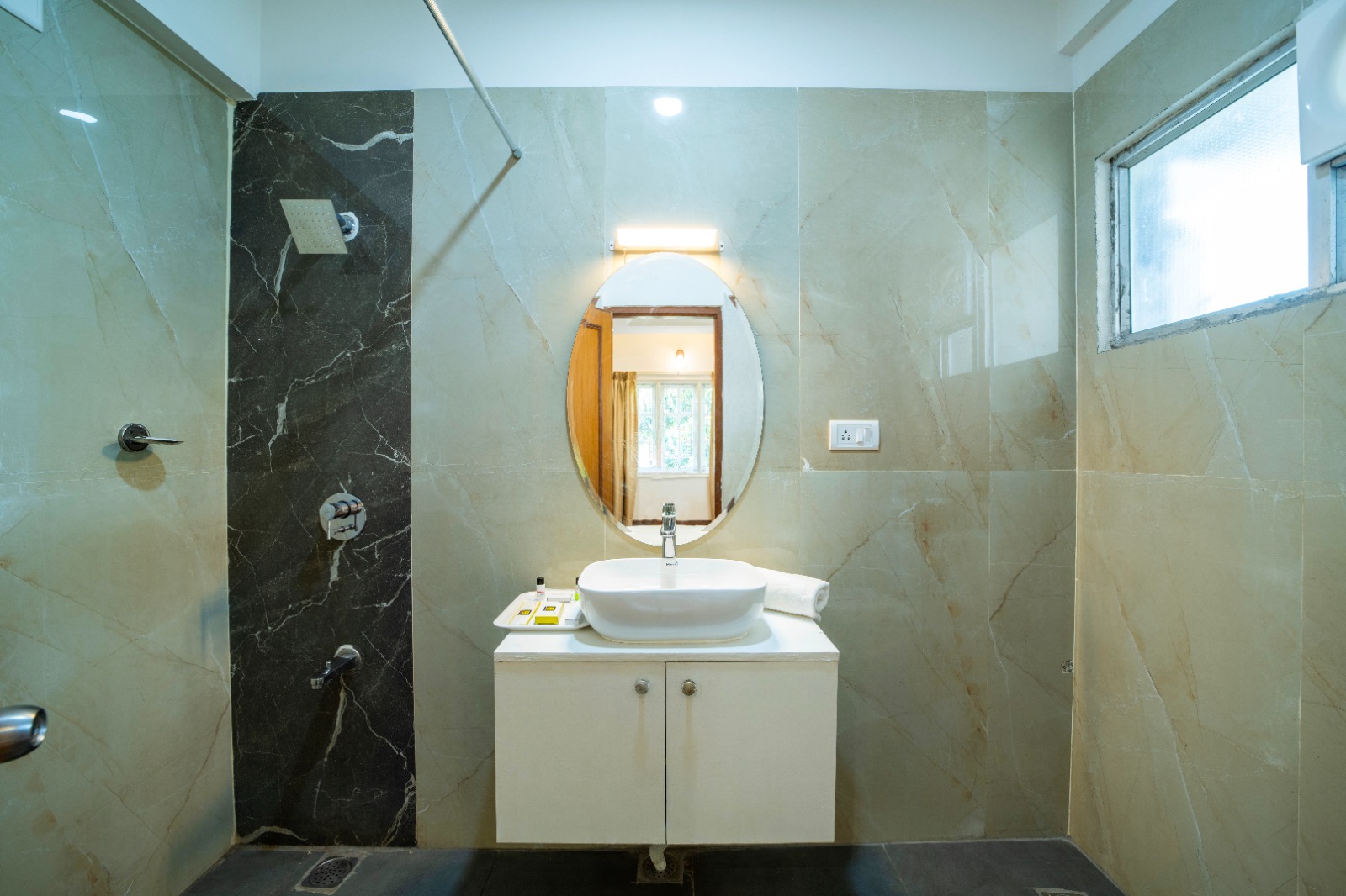 ADP Hyde Park Serviced Apartment